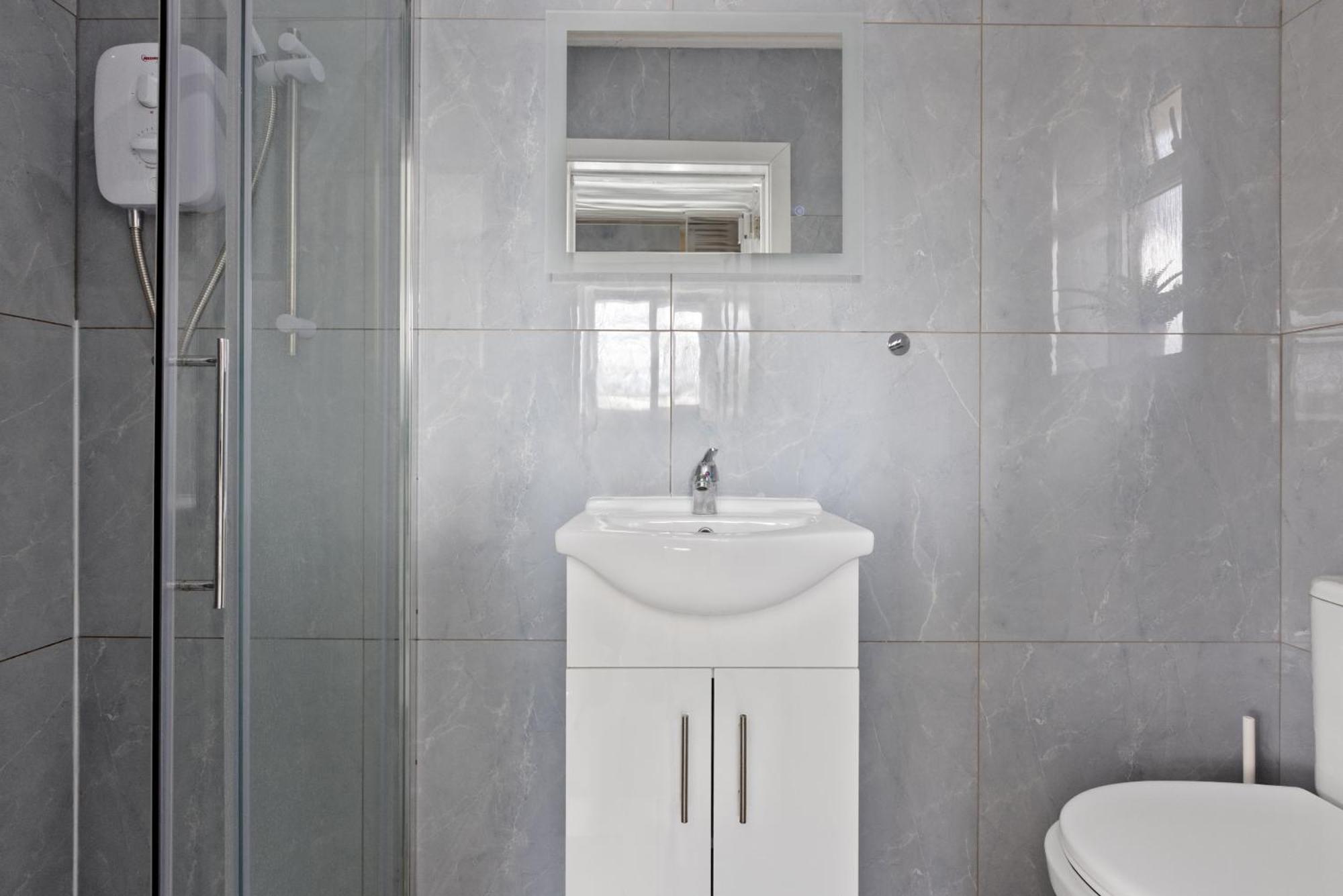 South Harrow Apartment Лондон Экстерьер фото